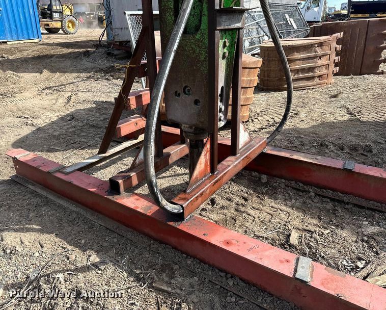 image for item DO3364 2012 Costruno M501 breaker