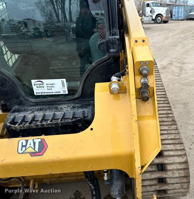 image for item DQ0587 2023 Caterpillar 259D3 tracked skid steer loader