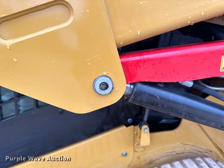 image for item DQ0587 2023 Caterpillar 259D3 tracked skid steer loader