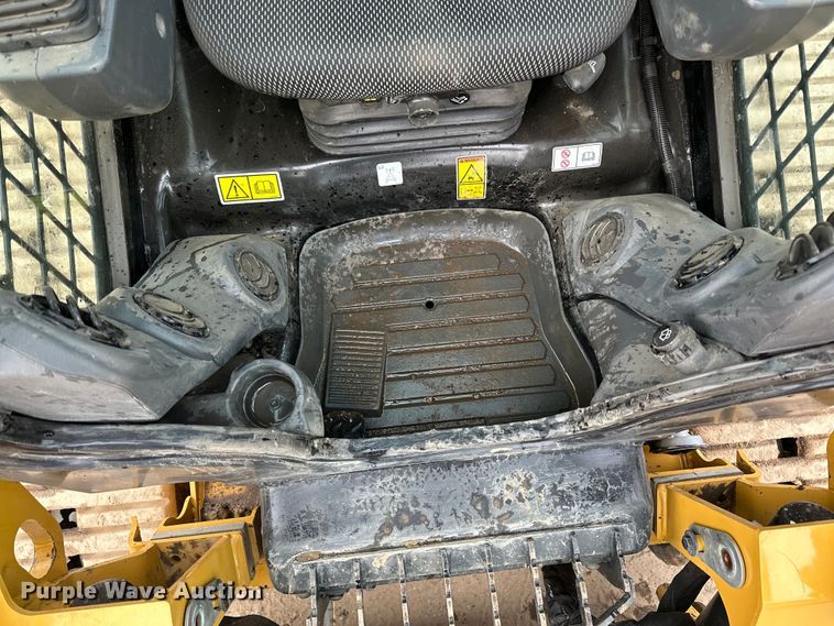 image for item DQ0587 2023 Caterpillar 259D3 tracked skid steer loader