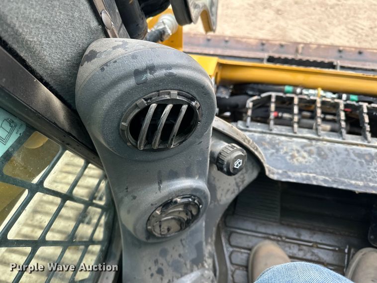 image for item DQ0587 2023 Caterpillar 259D3 tracked skid steer loader