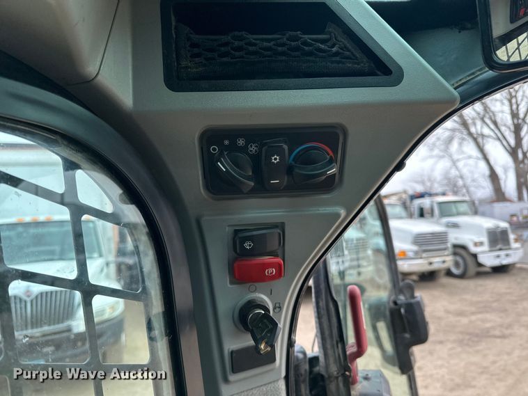 image for item DQ0587 2023 Caterpillar 259D3 tracked skid steer loader