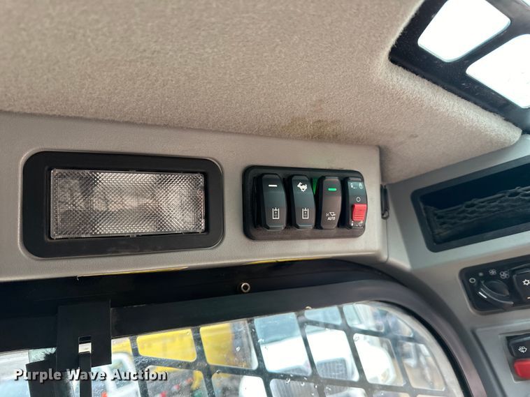 image for item DQ0587 2023 Caterpillar 259D3 tracked skid steer loader