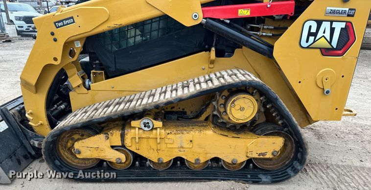 image for item DQ0587 2023 Caterpillar 259D3 tracked skid steer loader