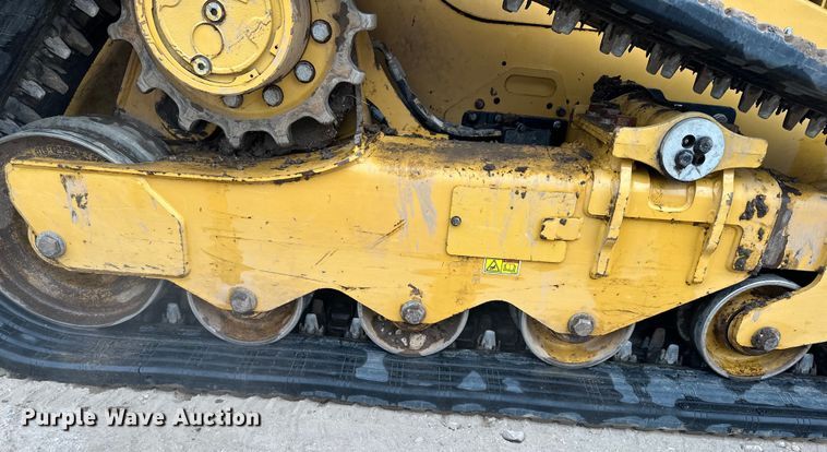 image for item DQ0587 2023 Caterpillar 259D3 tracked skid steer loader
