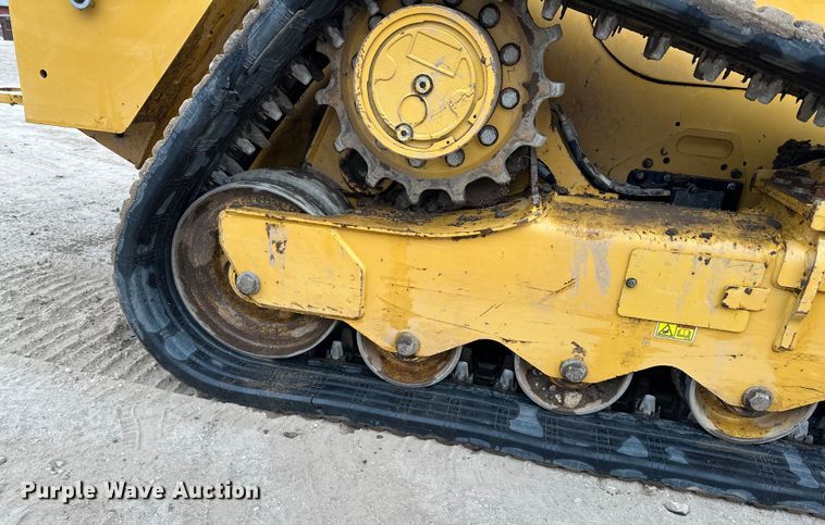 image for item DQ0587 2023 Caterpillar 259D3 tracked skid steer loader