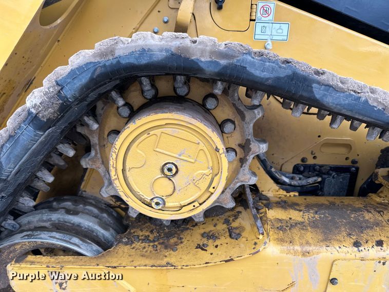image for item DQ0587 2023 Caterpillar 259D3 tracked skid steer loader