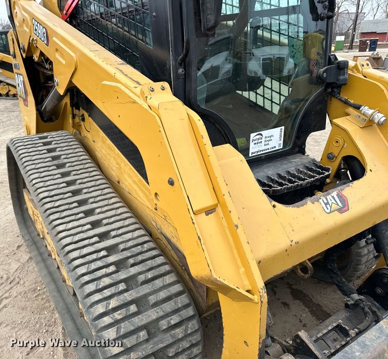 image for item DQ0589 2021 Caterpillar 259D3 tracked skid steer loader