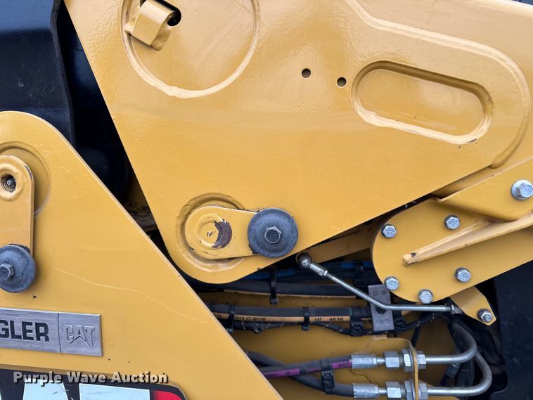 image for item DQ0589 2021 Caterpillar 259D3 tracked skid steer loader
