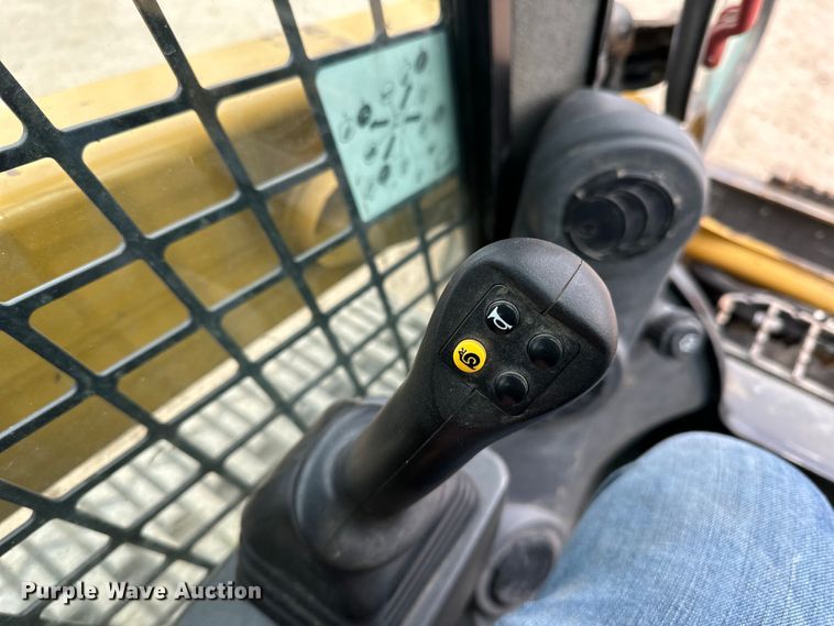 image for item DQ0589 2021 Caterpillar 259D3 tracked skid steer loader