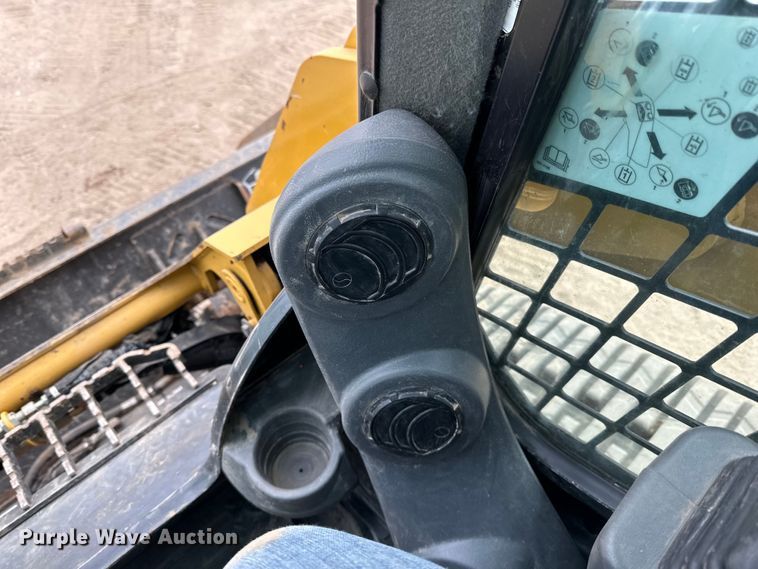 image for item DQ0589 2021 Caterpillar 259D3 tracked skid steer loader