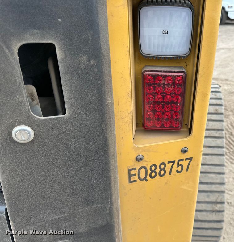 image for item DQ0590 2023 Caterpillar  259D3 tracked skid steer loader