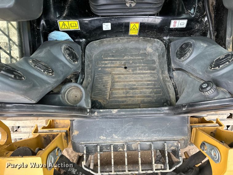 image for item DQ0590 2023 Caterpillar  259D3 tracked skid steer loader