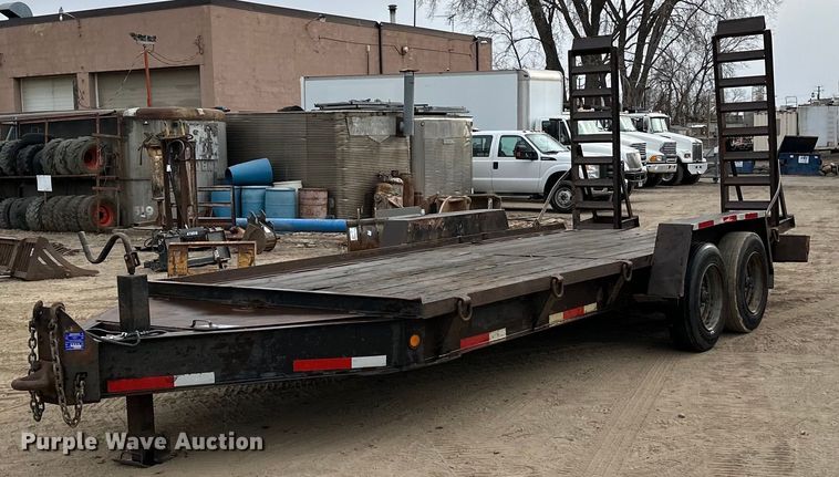 image for item DQ0591 2000 Towmaster equipment trailer