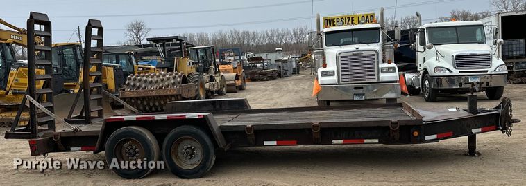 image for item DQ0591 2000 Towmaster equipment trailer