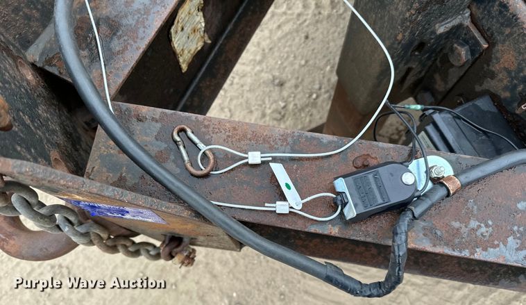 image for item DQ0591 2000 Towmaster equipment trailer