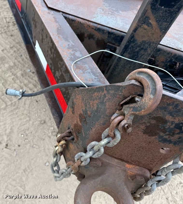 image for item DQ0591 2000 Towmaster equipment trailer