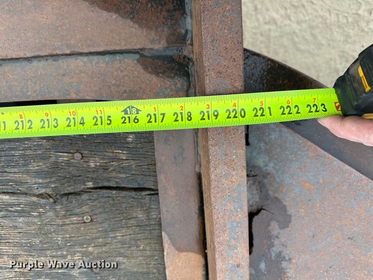 image for item DQ0591 2000 Towmaster equipment trailer