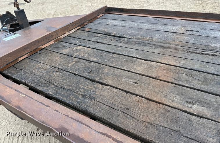 image for item DQ0591 2000 Towmaster equipment trailer