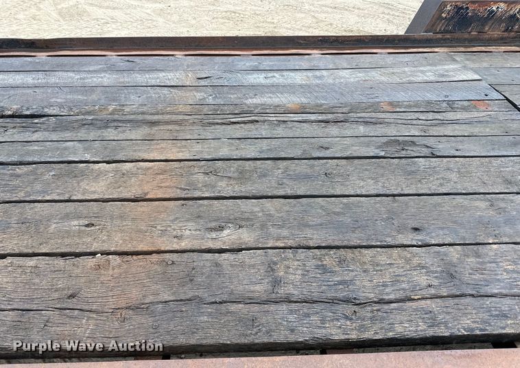 image for item DQ0591 2000 Towmaster equipment trailer