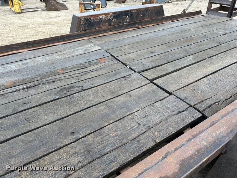 image for item DQ0591 2000 Towmaster equipment trailer