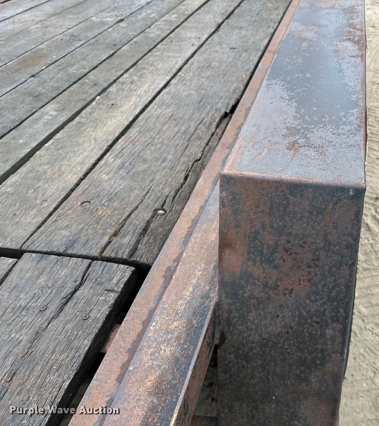 image for item DQ0591 2000 Towmaster equipment trailer