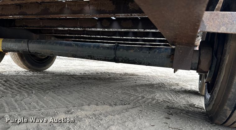 image for item DQ0591 2000 Towmaster equipment trailer