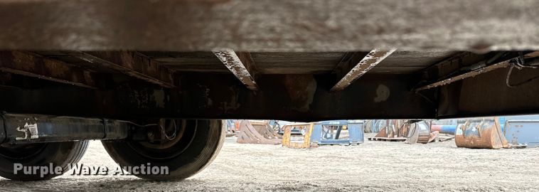 image for item DQ0591 2000 Towmaster equipment trailer