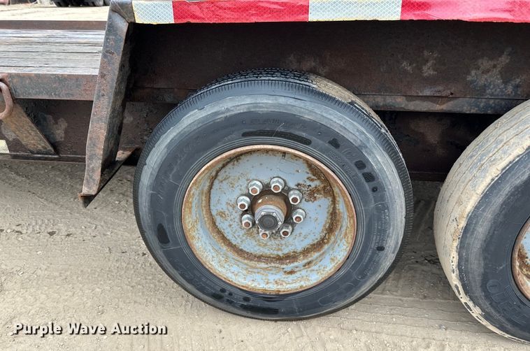 image for item DQ0591 2000 Towmaster equipment trailer