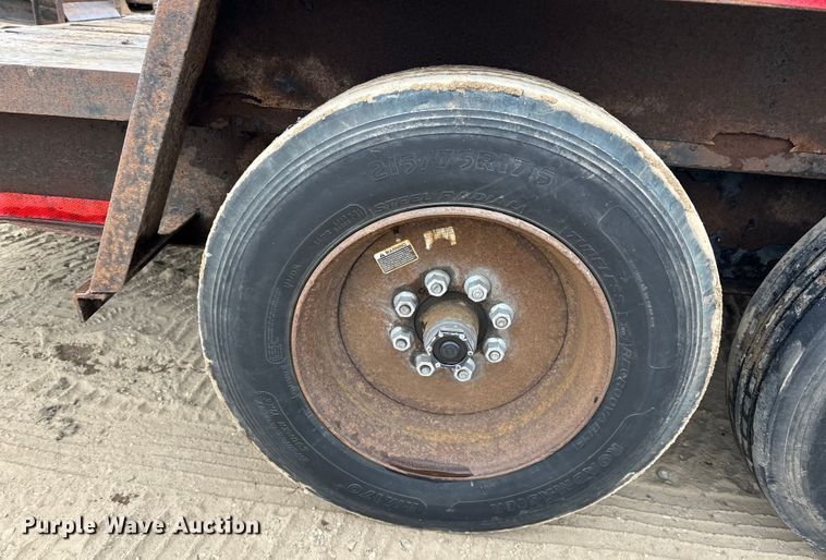 image for item DQ0591 2000 Towmaster equipment trailer