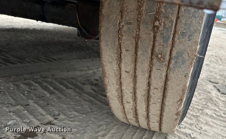 image for item DQ0591 2000 Towmaster equipment trailer