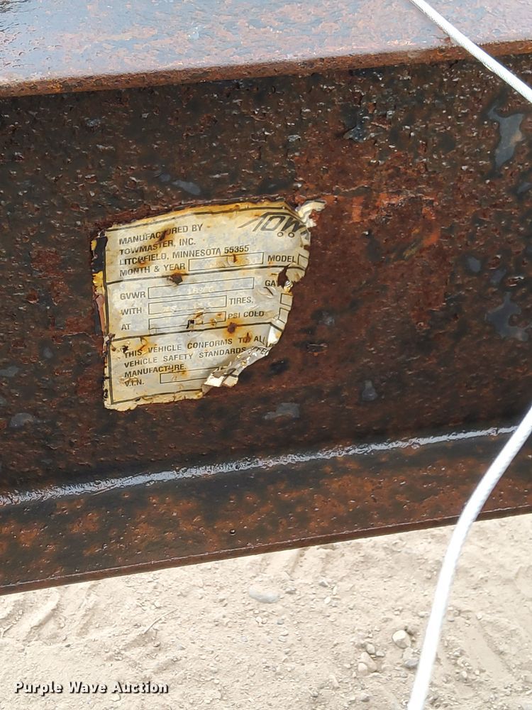 image for item DQ0591 2000 Towmaster equipment trailer