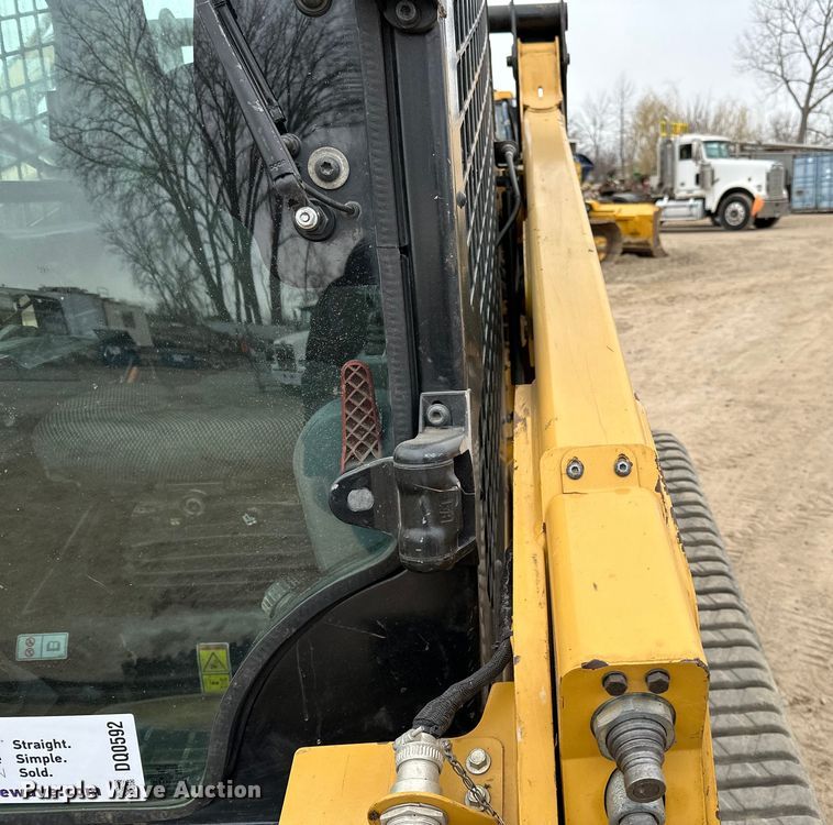 image for item DQ0592 2020 Caterpillar  259D3 tracked skid steer loader