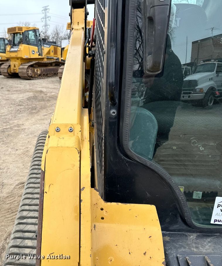 image for item DQ0592 2020 Caterpillar  259D3 tracked skid steer loader