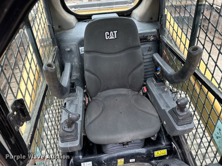 image for item DQ0592 2020 Caterpillar  259D3 tracked skid steer loader