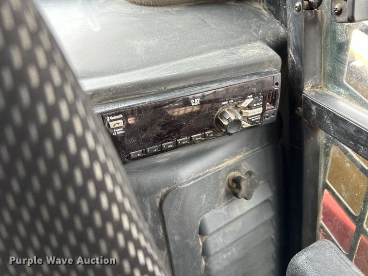 image for item DQ0592 2020 Caterpillar  259D3 tracked skid steer loader