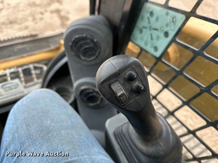 image for item DQ0592 2020 Caterpillar  259D3 tracked skid steer loader