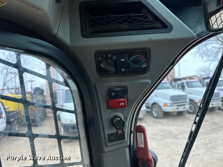 image for item DQ0592 2020 Caterpillar  259D3 tracked skid steer loader