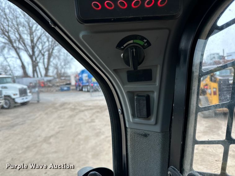 image for item DQ0592 2020 Caterpillar  259D3 tracked skid steer loader