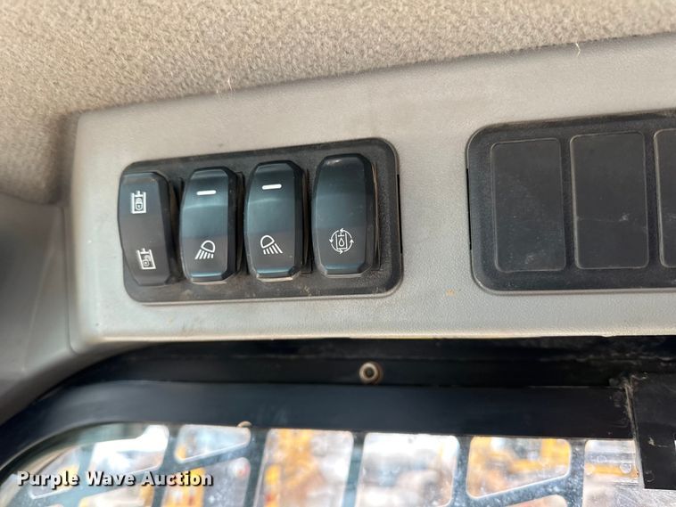 image for item DQ0592 2020 Caterpillar  259D3 tracked skid steer loader