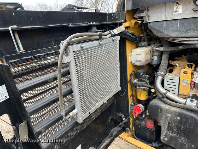 image for item DQ0592 2020 Caterpillar  259D3 tracked skid steer loader