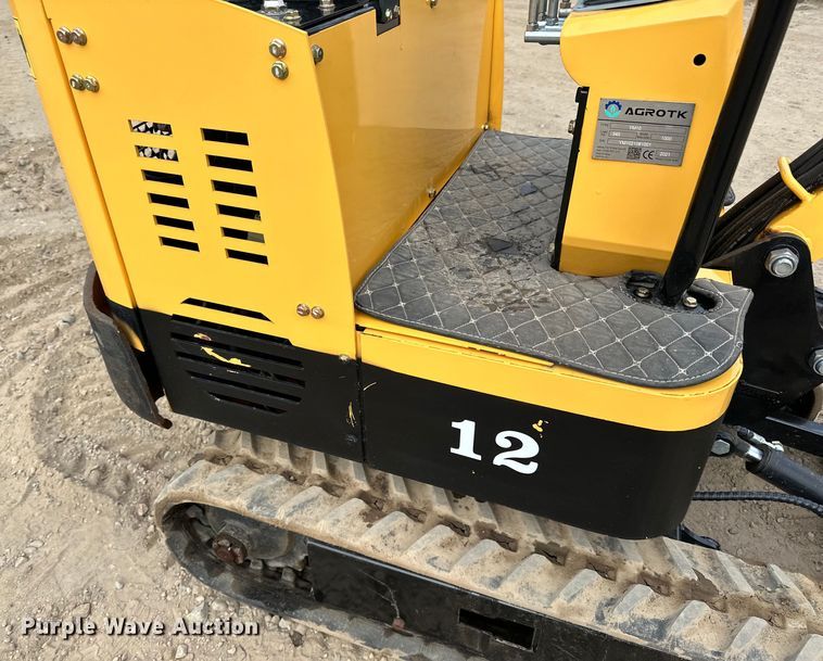 image for item DQ0594 2021 Agrotk YM10 mini excavator