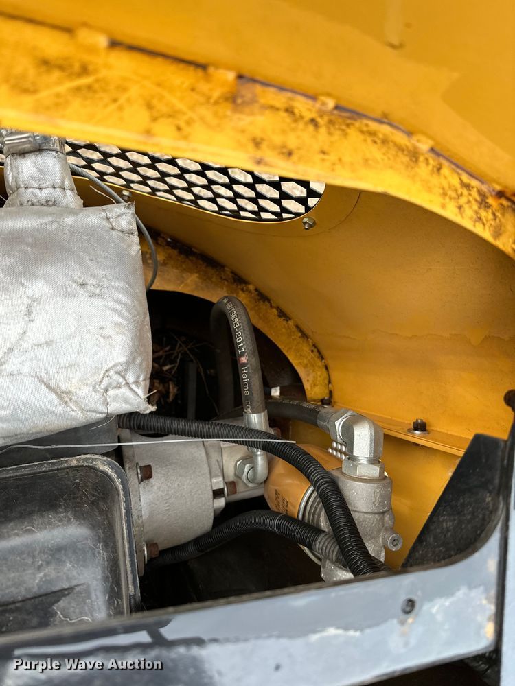 image for item DQ0594 2021 Agrotk YM10 mini excavator