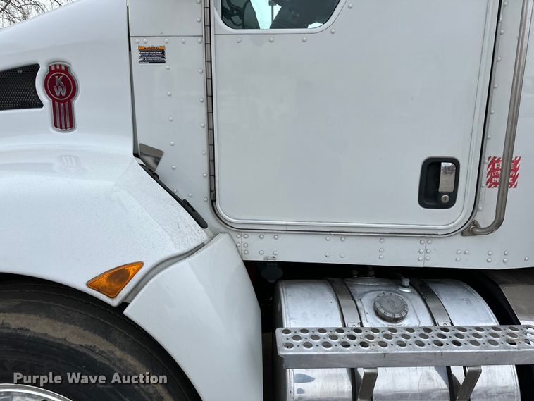 image for item DQ0595 2013 Kenworth  T370 dump truck