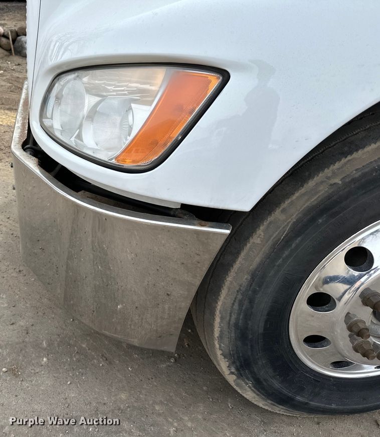 image for item DQ0595 2013 Kenworth  T370 dump truck