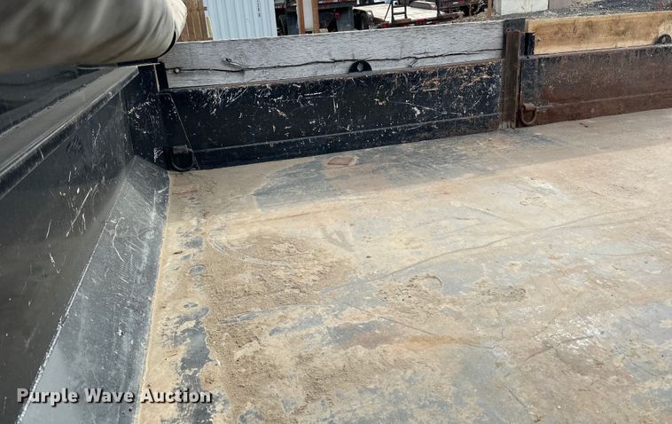 image for item DQ0595 2013 Kenworth  T370 dump truck