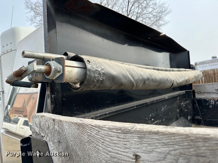 image for item DQ0595 2013 Kenworth  T370 dump truck