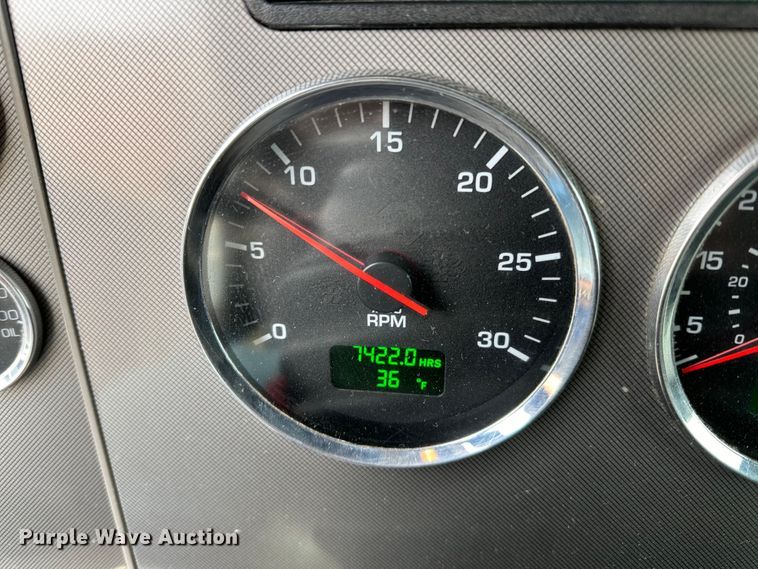 image for item DQ0595 2013 Kenworth  T370 dump truck