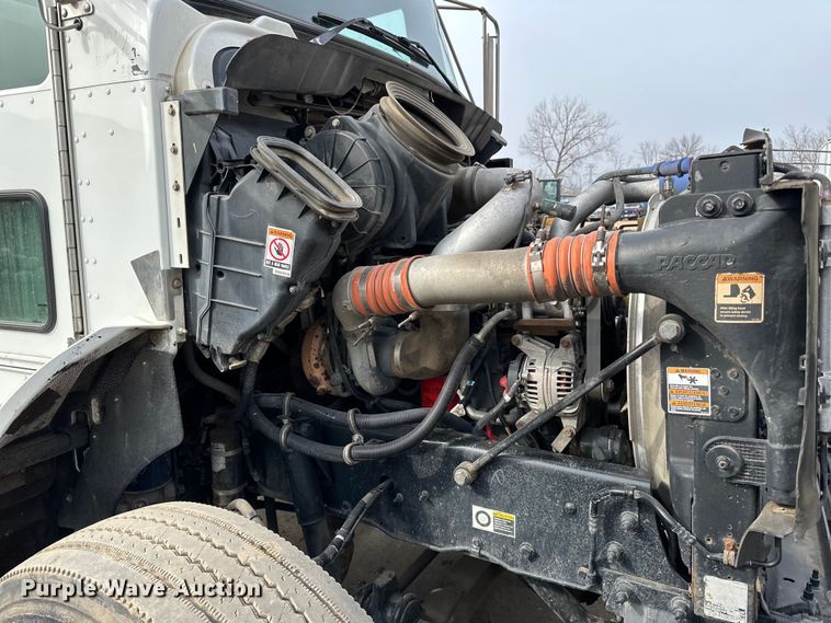 image for item DQ0595 2013 Kenworth  T370 dump truck