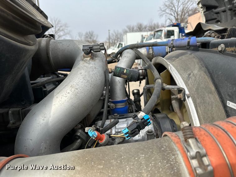 image for item DQ0595 2013 Kenworth  T370 dump truck